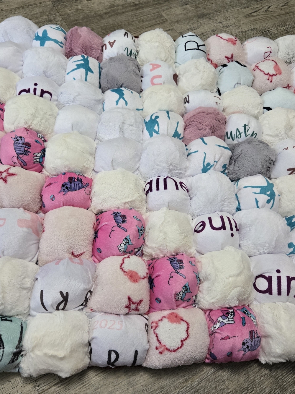 Plush Patchwork Bubble Quilt - Pink & White